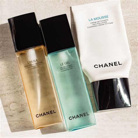 Chanel L'Huile Cleansing Oil Review 